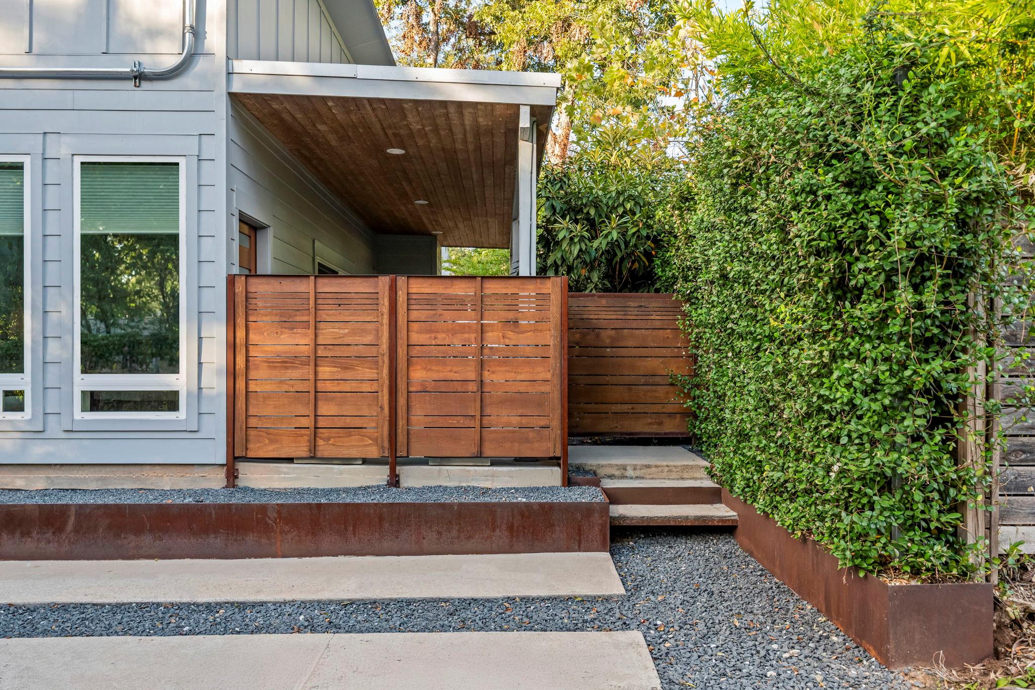 2211 Canterbury St # B, Austin, TX 78702