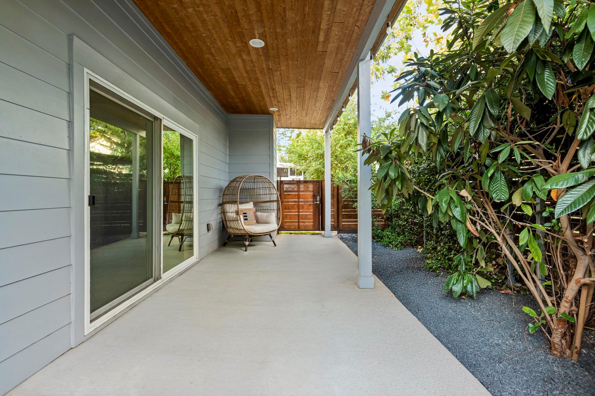 2211 Canterbury St # B, Austin, TX 78702