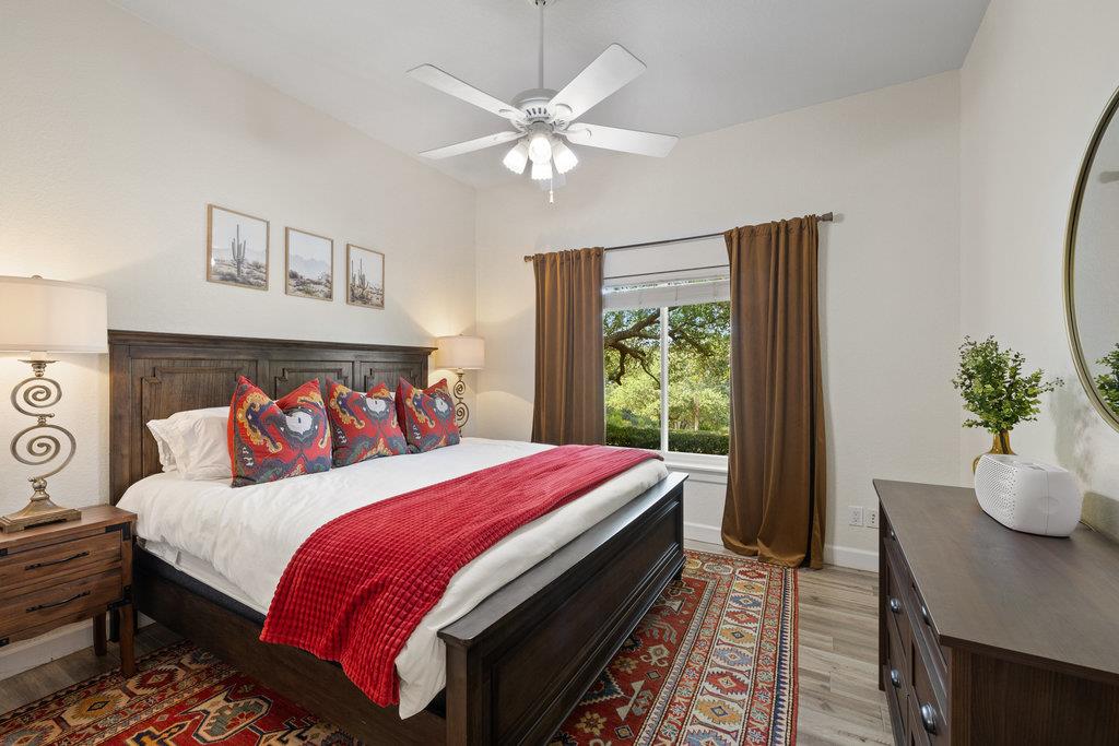 4607 R O Dr, Spicewood, TX 78669