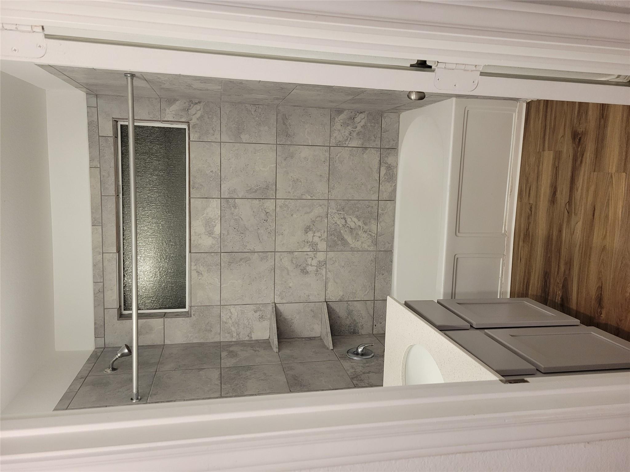 266 Silver Glen Dr, Kyle, TX 78640