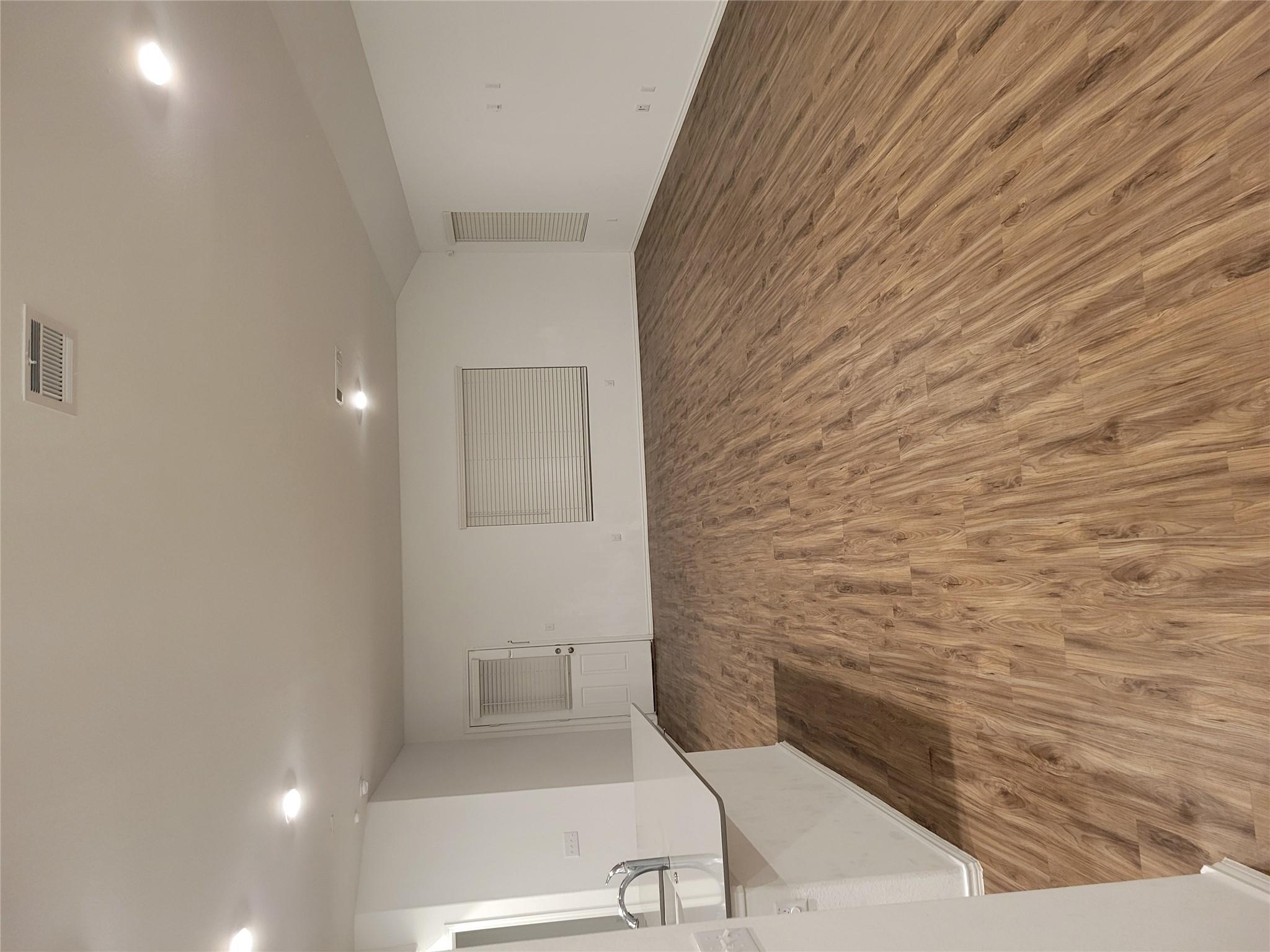 266 Silver Glen Dr, Kyle, TX 78640