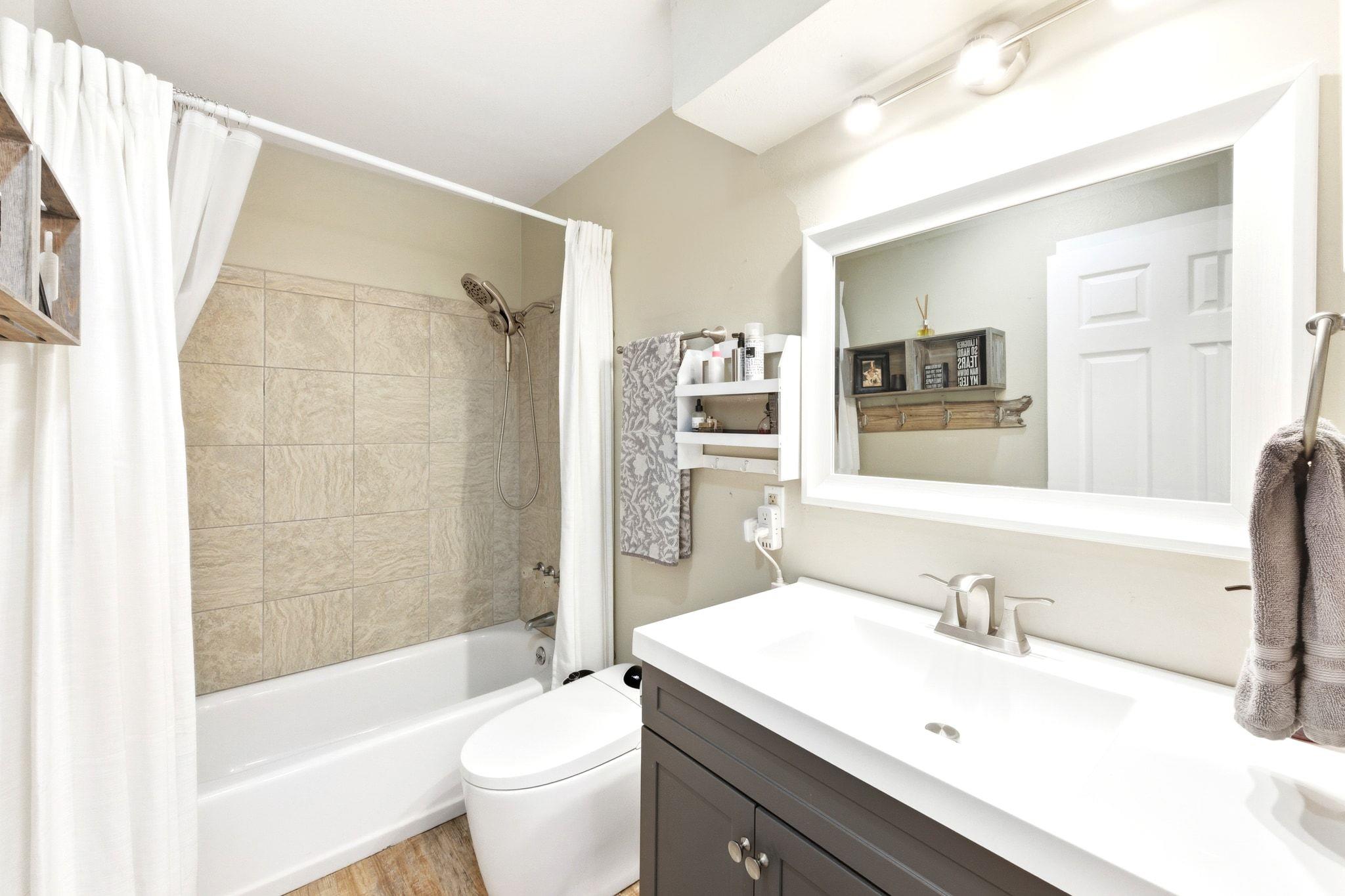 84 Champion Cir, Wimberley, TX 78676