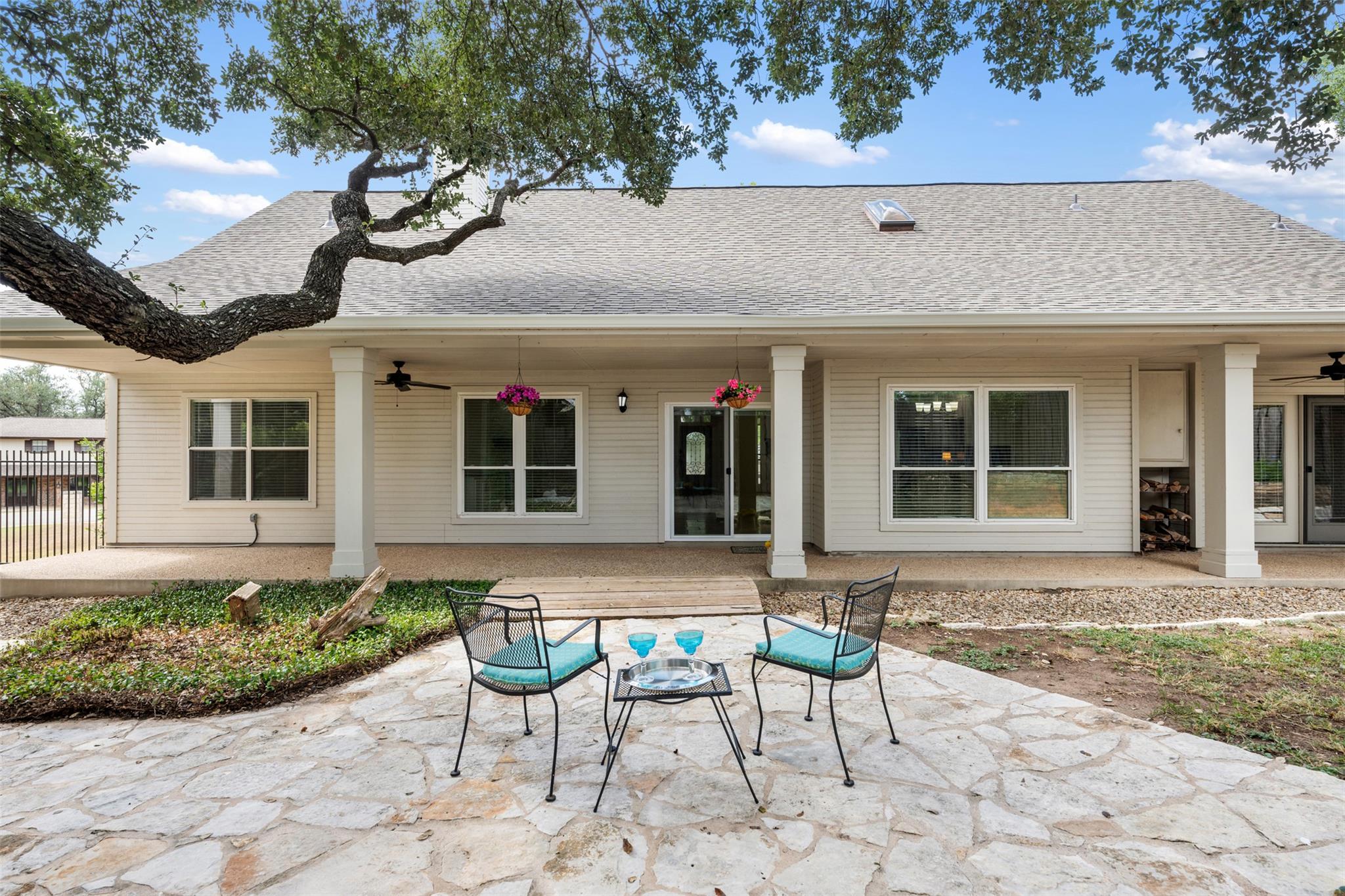 306 Copperleaf Rd, Lakeway, TX 78734