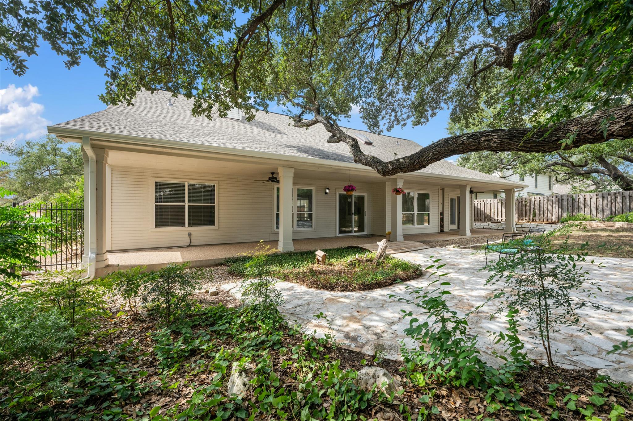 306 Copperleaf Rd, Lakeway, TX 78734