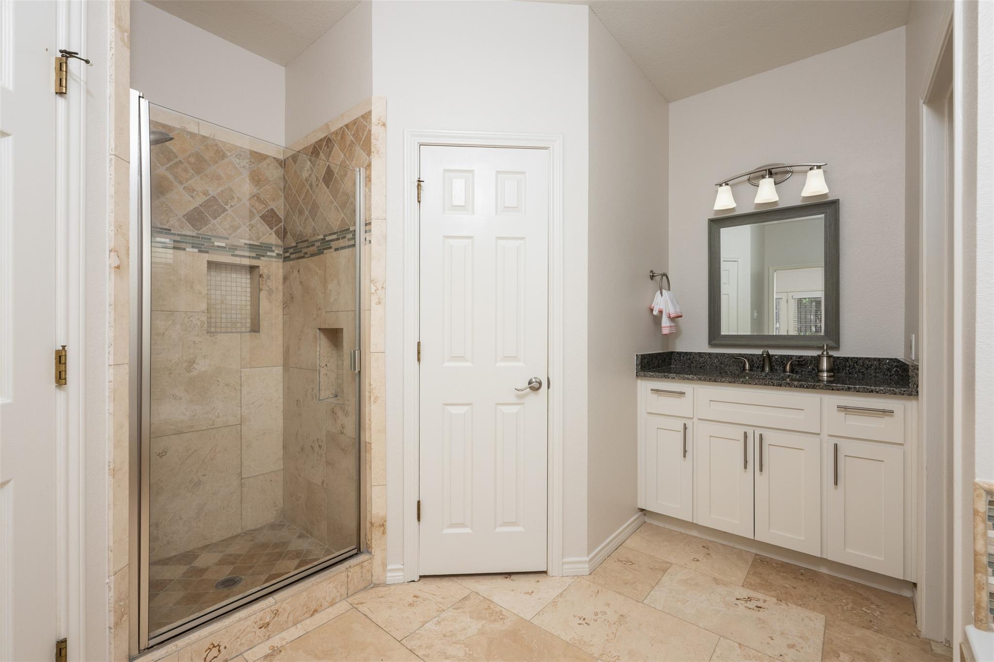 306 Copperleaf Rd, Lakeway, TX 78734