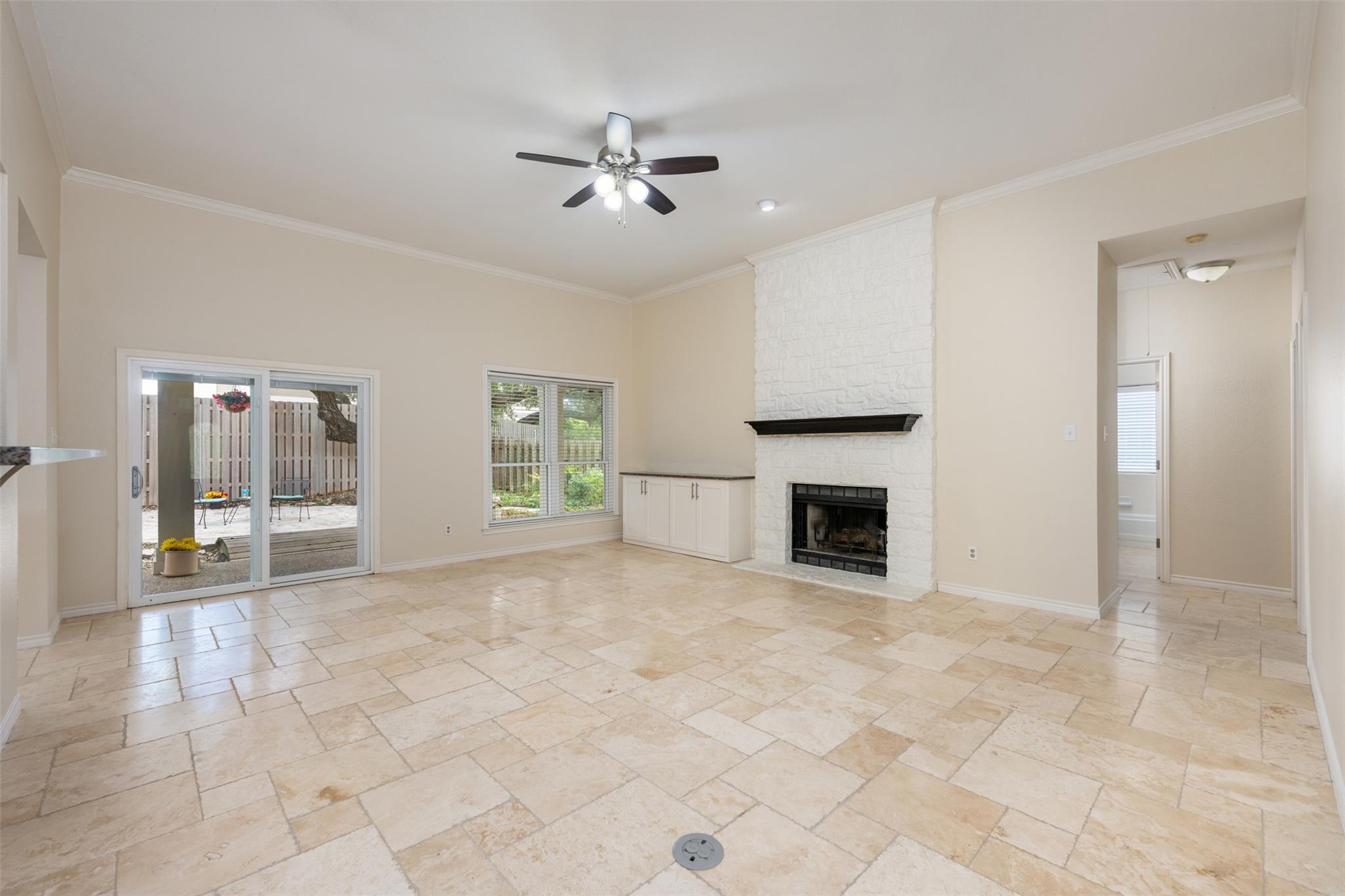 306 Copperleaf Rd, Lakeway, TX 78734