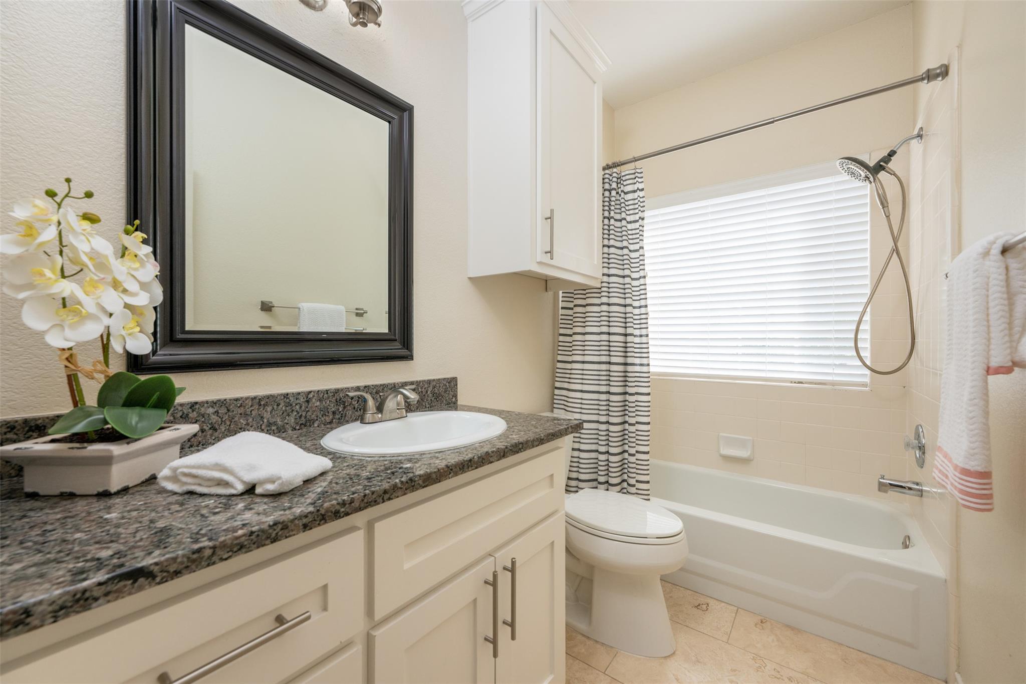 306 Copperleaf Rd, Lakeway, TX 78734