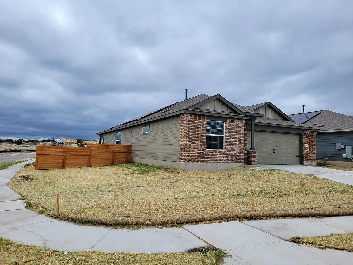 408 BARCELONA, Kyle, TX 78640
