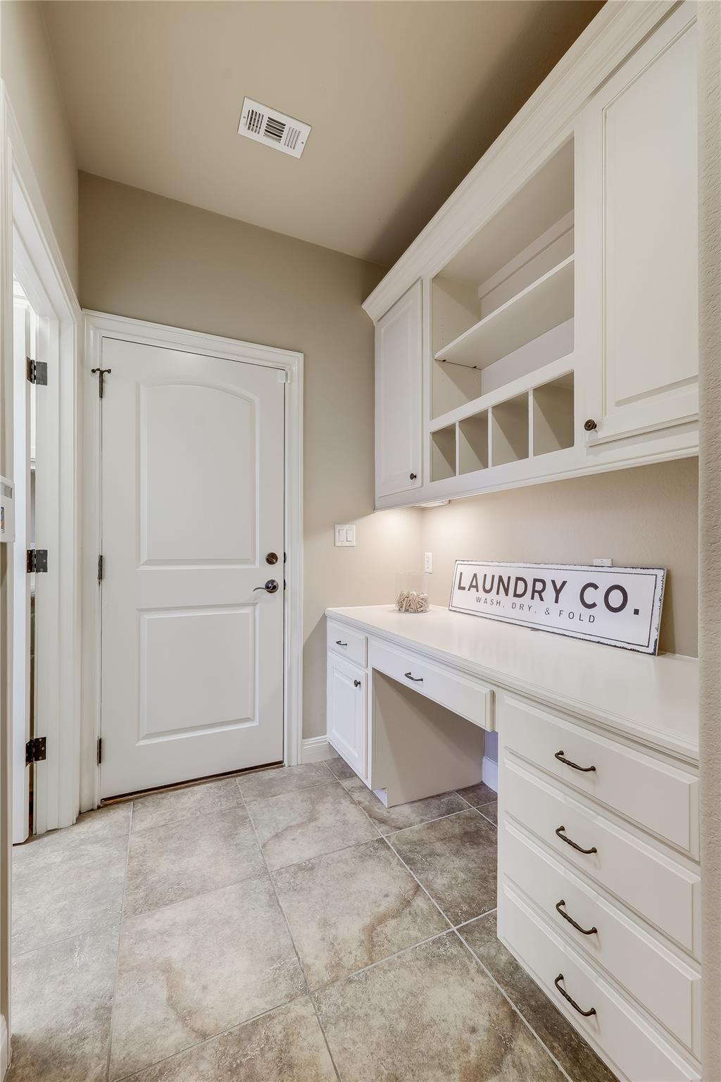 17704 Regatta View Dr, Jonestown, TX 78645