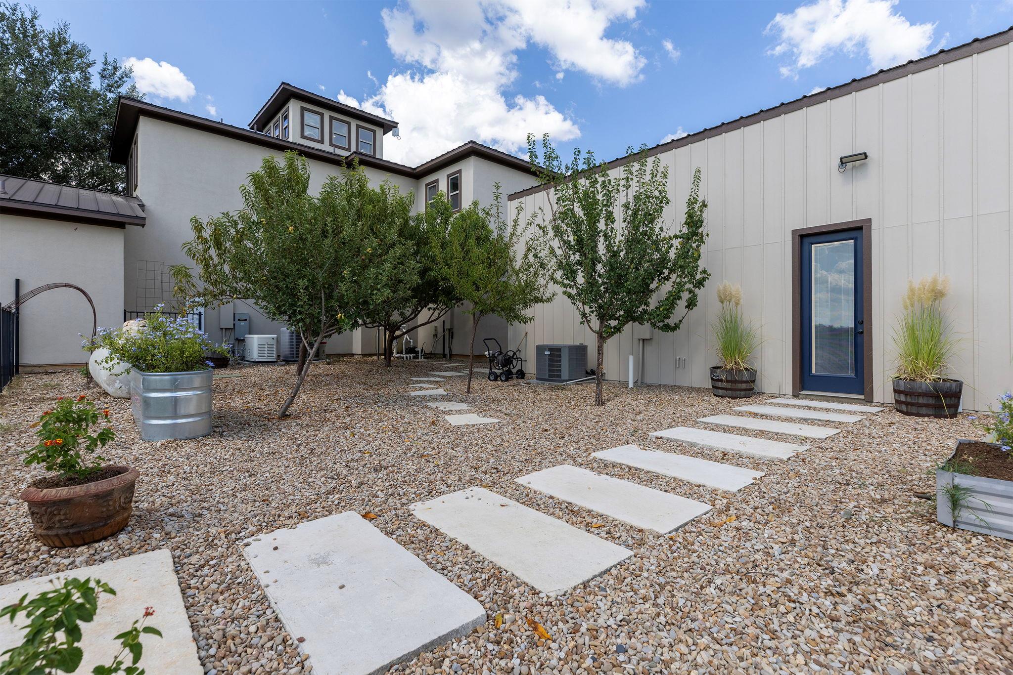 1124 County Road 301, Elgin, TX 78621