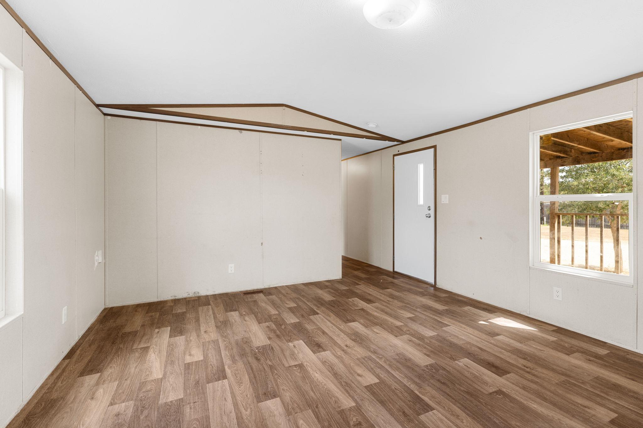 106 Sunflower Fld, Elgin, TX 78621