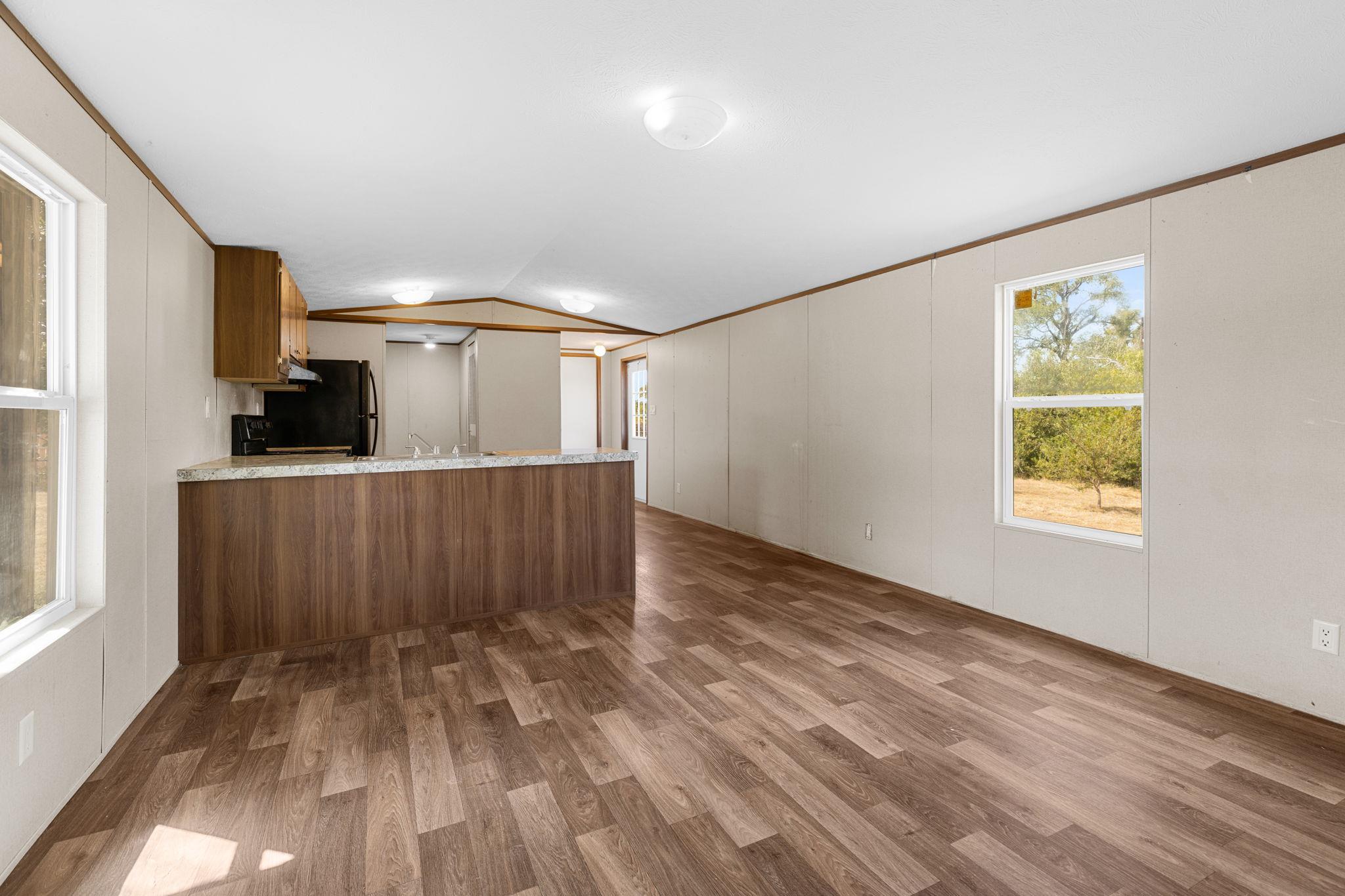 106 Sunflower Fld, Elgin, TX 78621