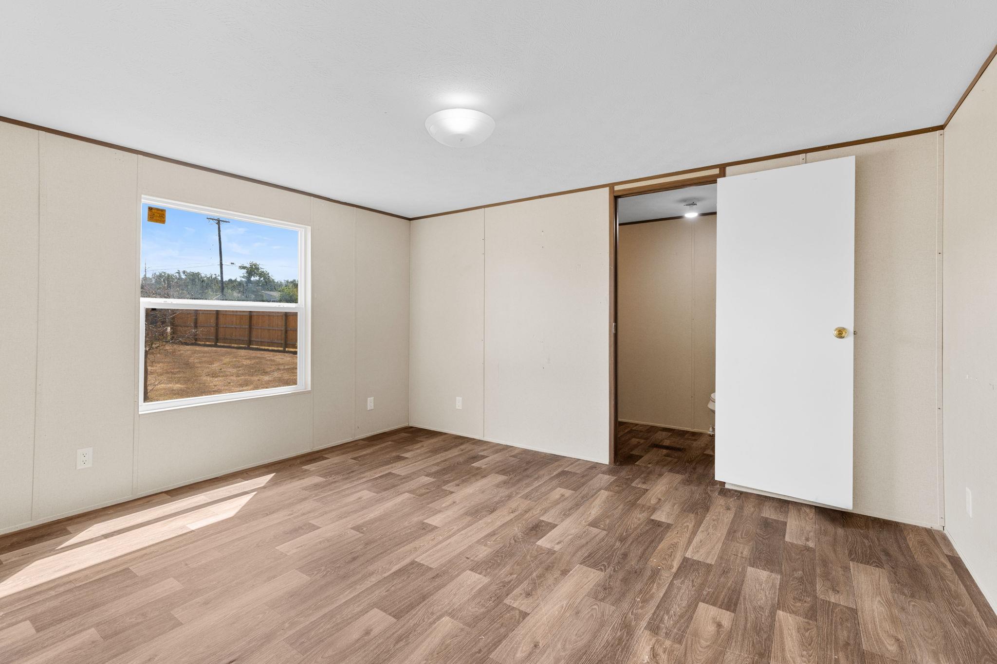 106 Sunflower Fld, Elgin, TX 78621