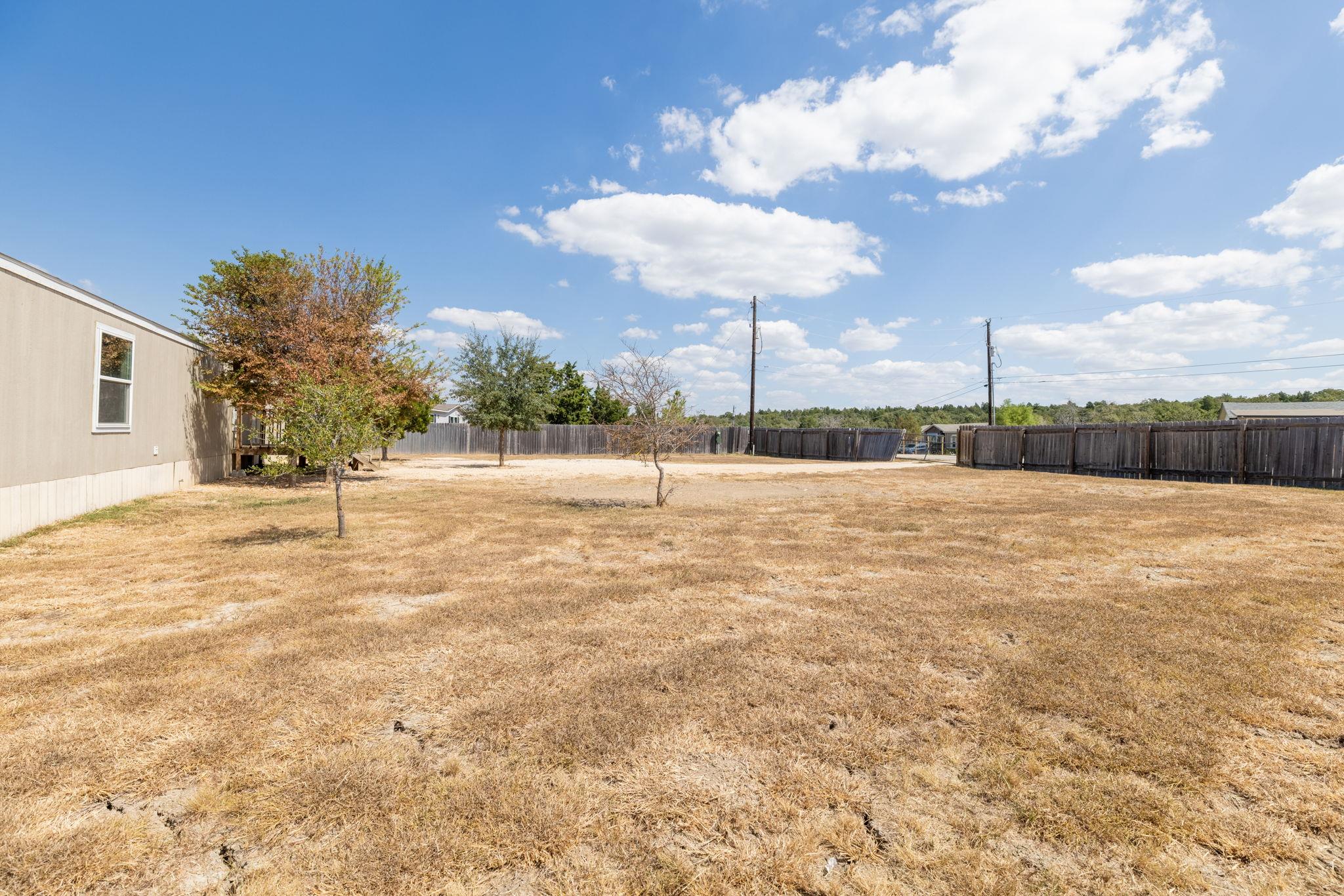 106 Sunflower Fld, Elgin, TX 78621