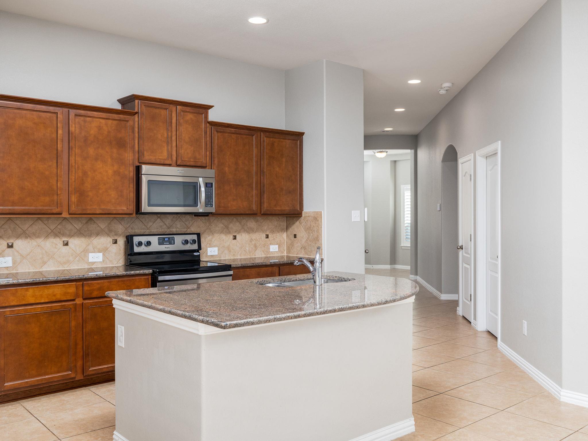 1005 Matheson Dr, Leander, TX 78628