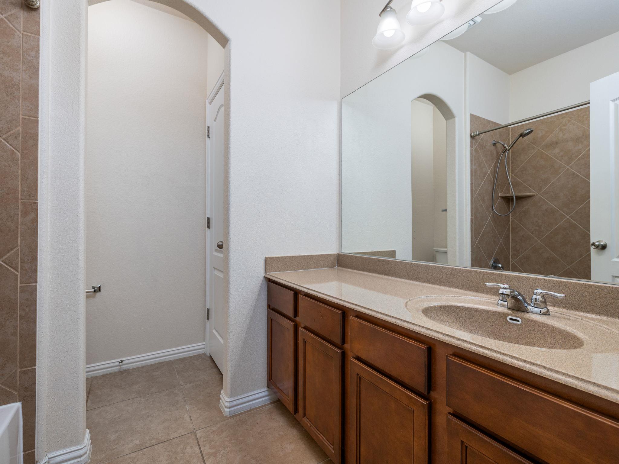 1005 Matheson Dr, Leander, TX 78628