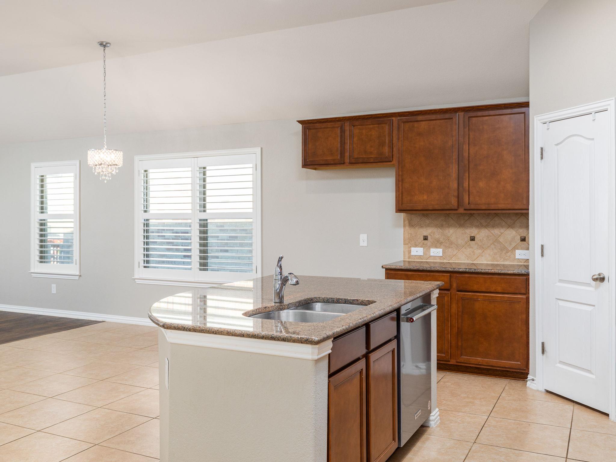 1005 Matheson Dr, Leander, TX 78628