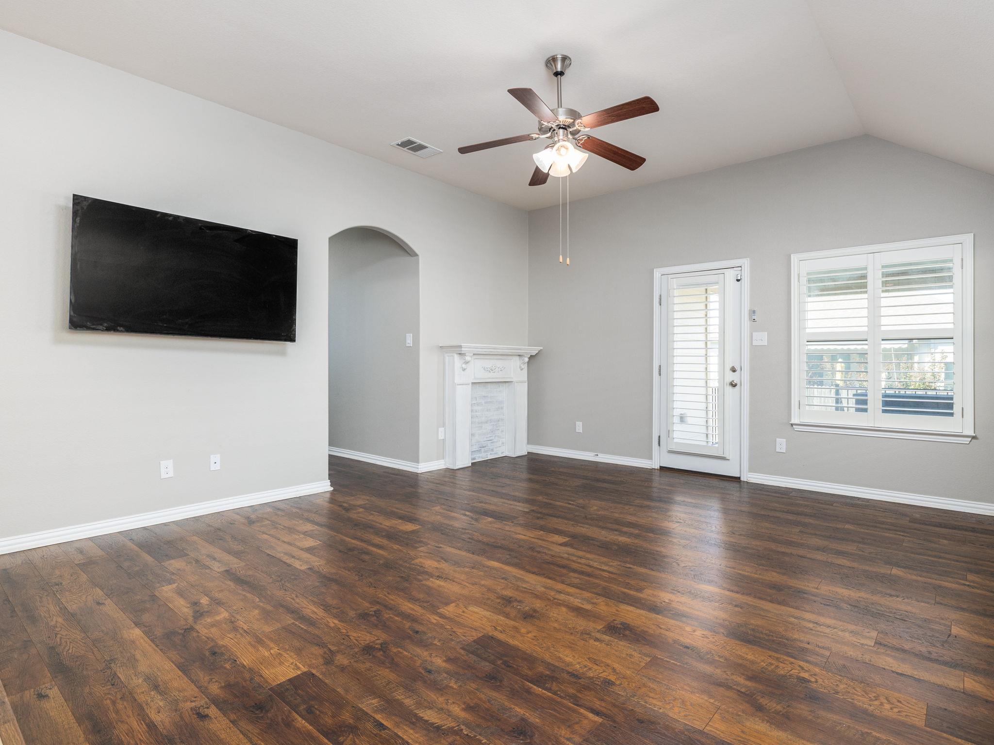 1005 Matheson Dr, Leander, TX 78628