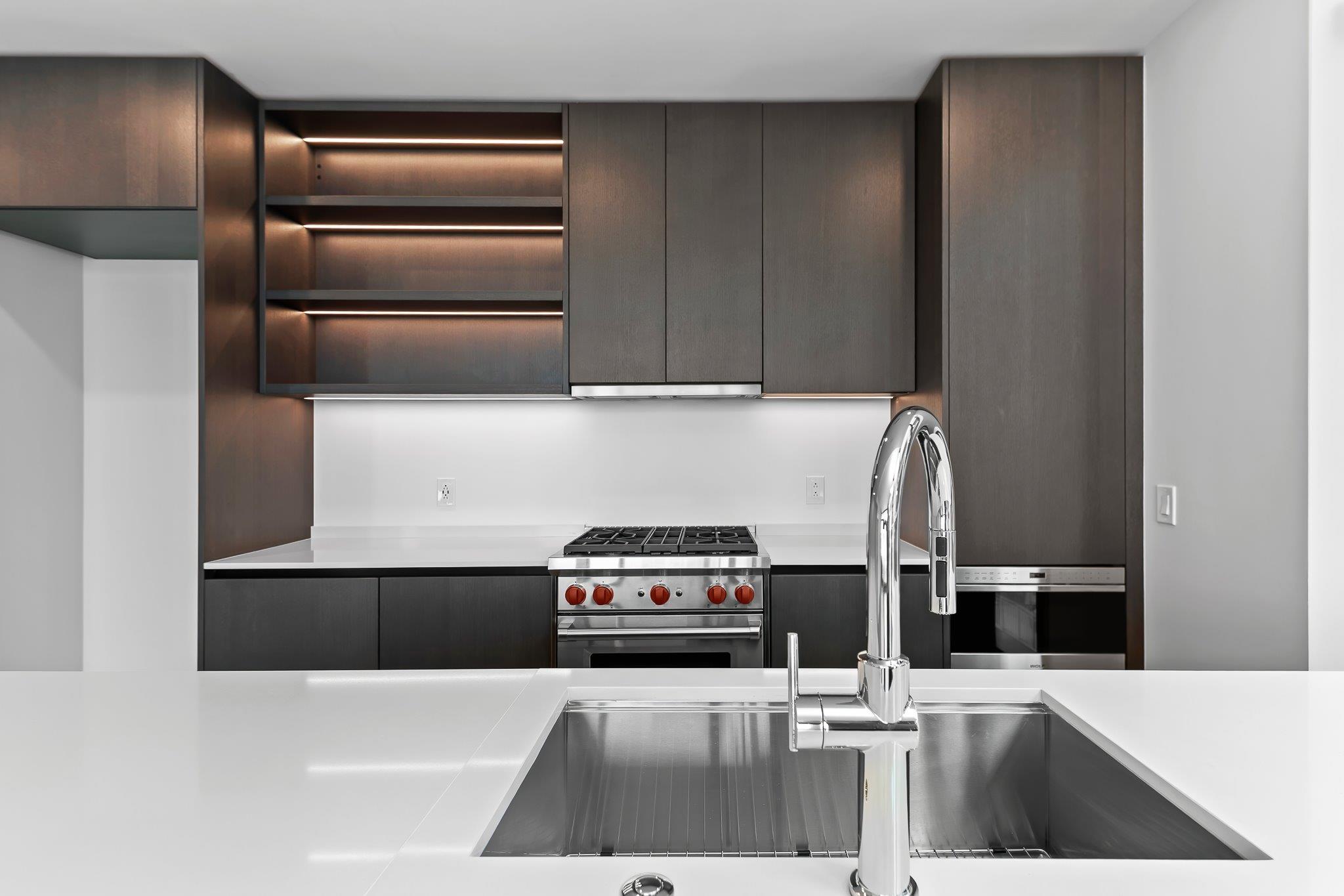 610 Davis St # 2908, Austin, TX 78701