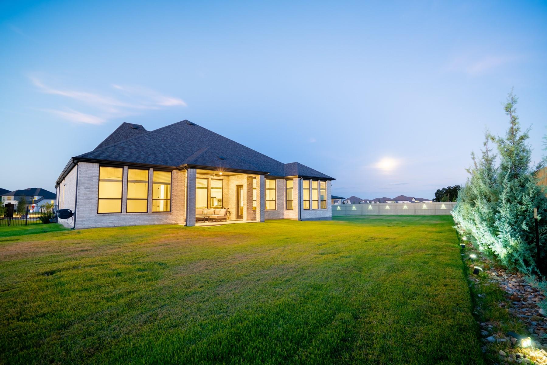 511 Irvine Cir, Liberty Hill, TX 78642