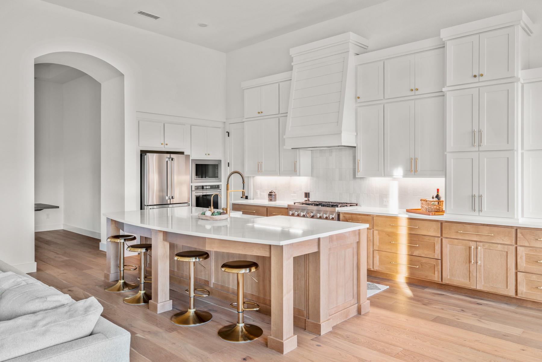 511 Irvine Cir, Liberty Hill, TX 78642