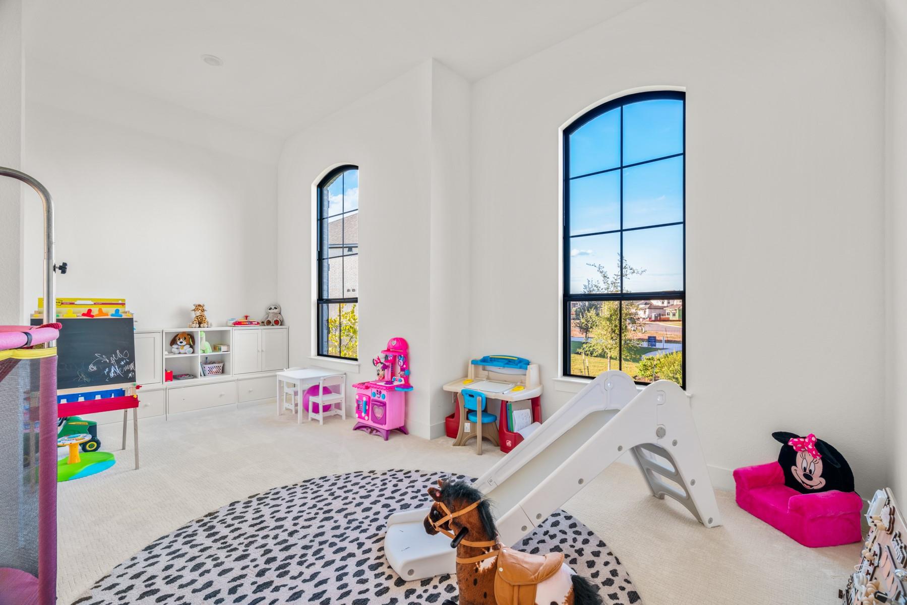 511 Irvine Cir, Liberty Hill, TX 78642