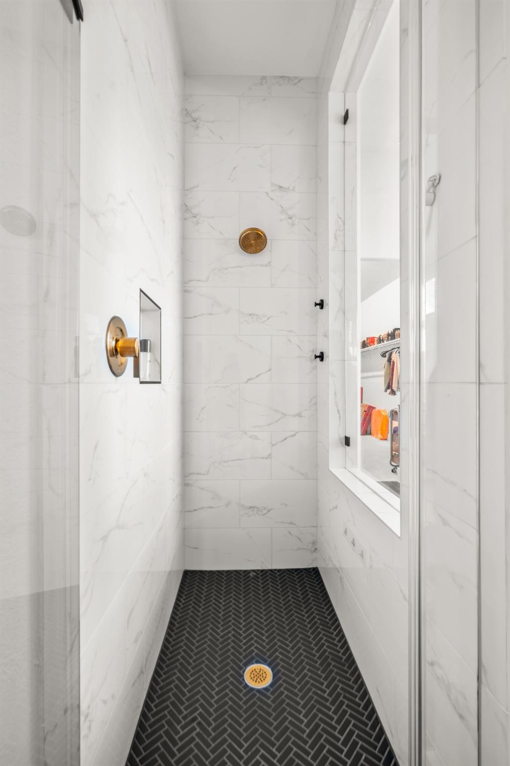 511 Irvine Cir, Liberty Hill, TX 78642