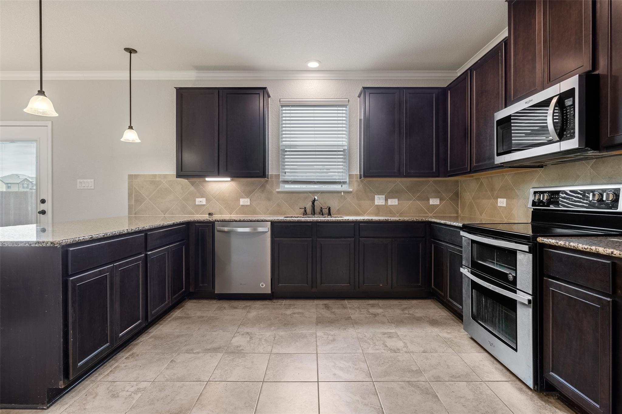 317 Tordesillas Dr, Georgetown, TX 78626