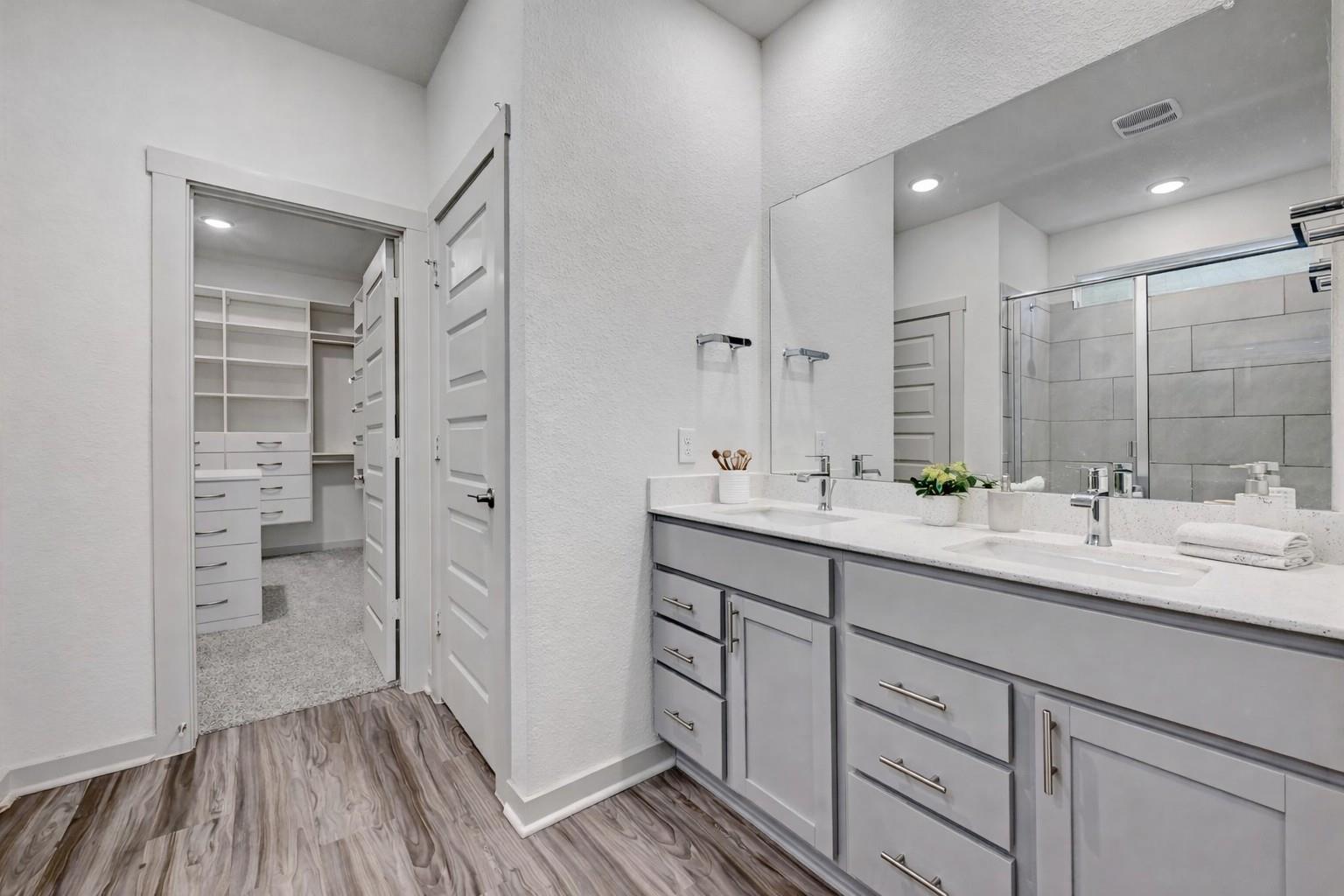 7517 Peggie Nell Dr, Austin, TX 78724