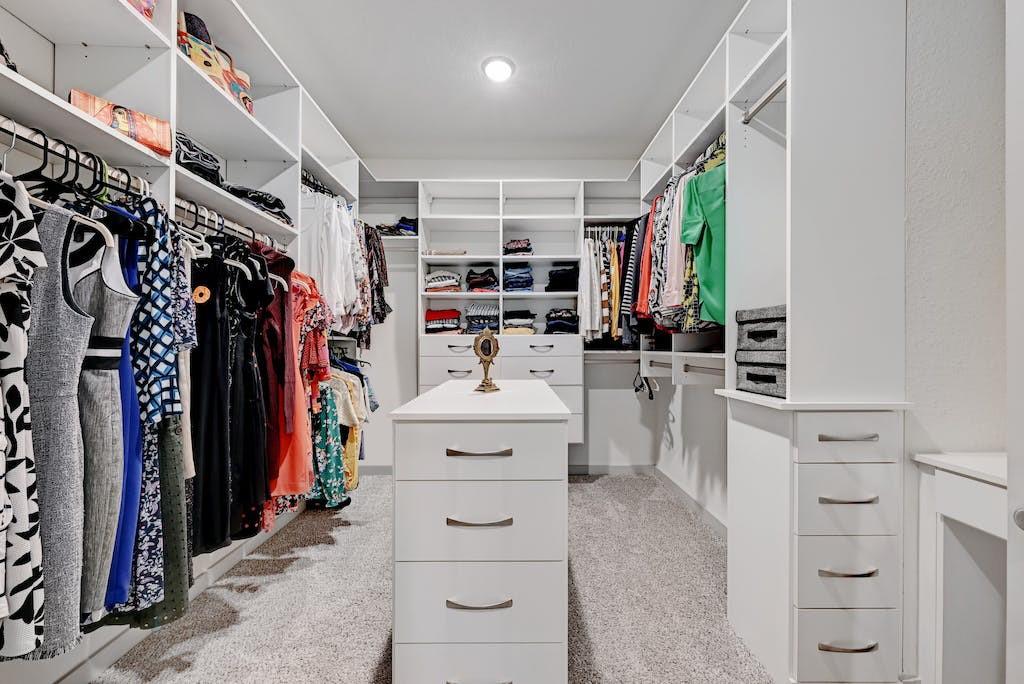 7517 Peggie Nell Dr, Austin, TX 78724