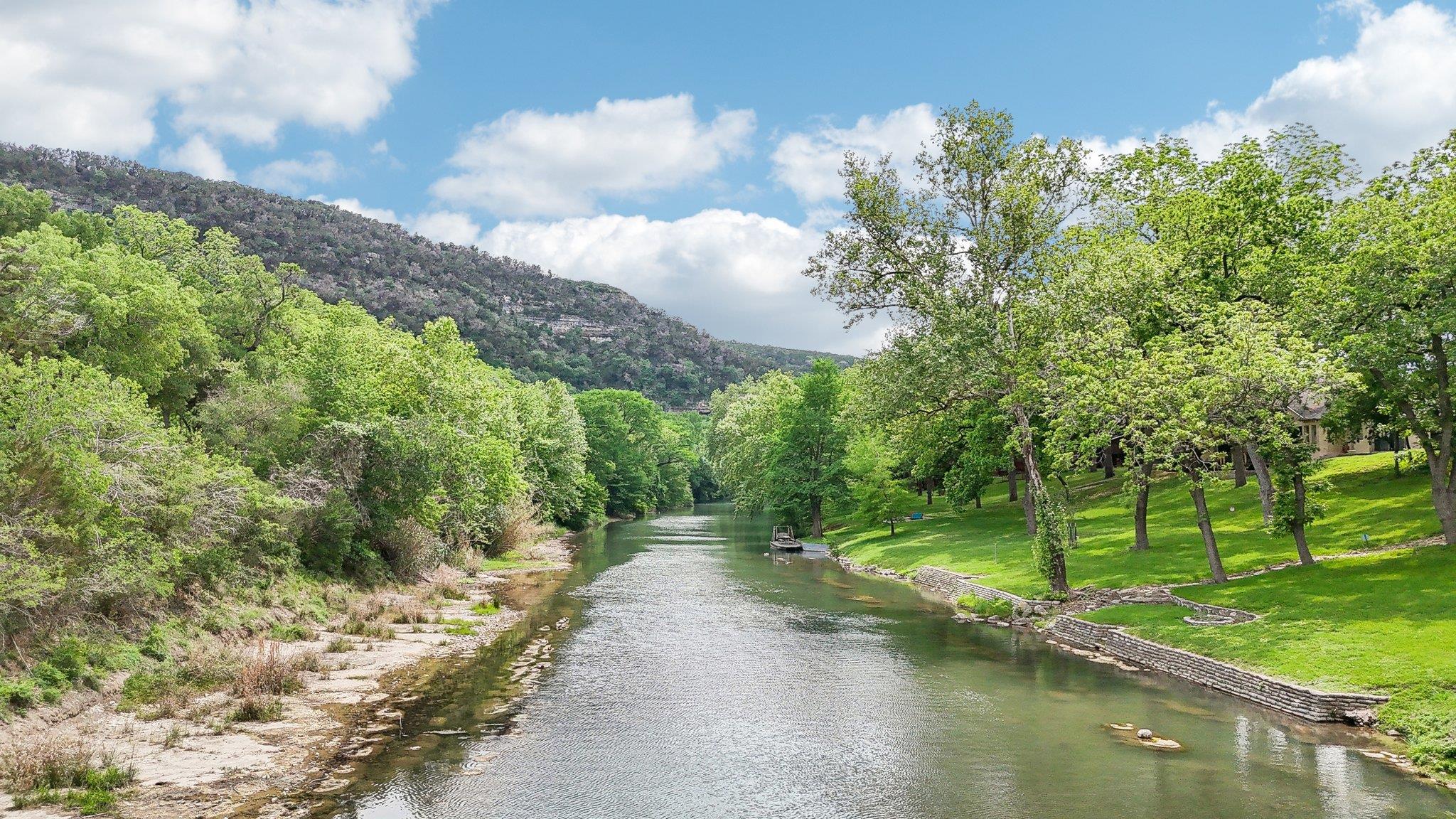 1890 Ponderosa Dr, New Braunfels, TX 78132