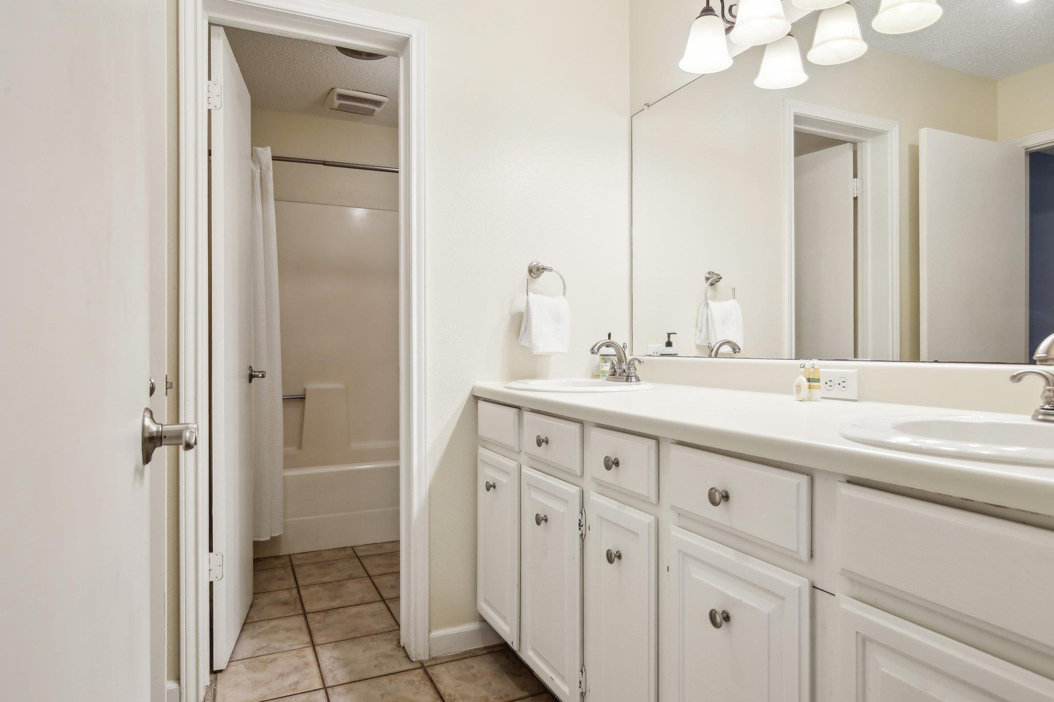 1890 Ponderosa Dr, New Braunfels, TX 78132