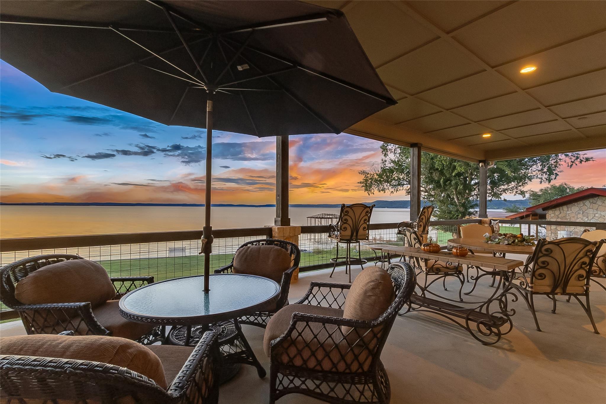 207 Emeralds Dr, Burnet, TX 78611