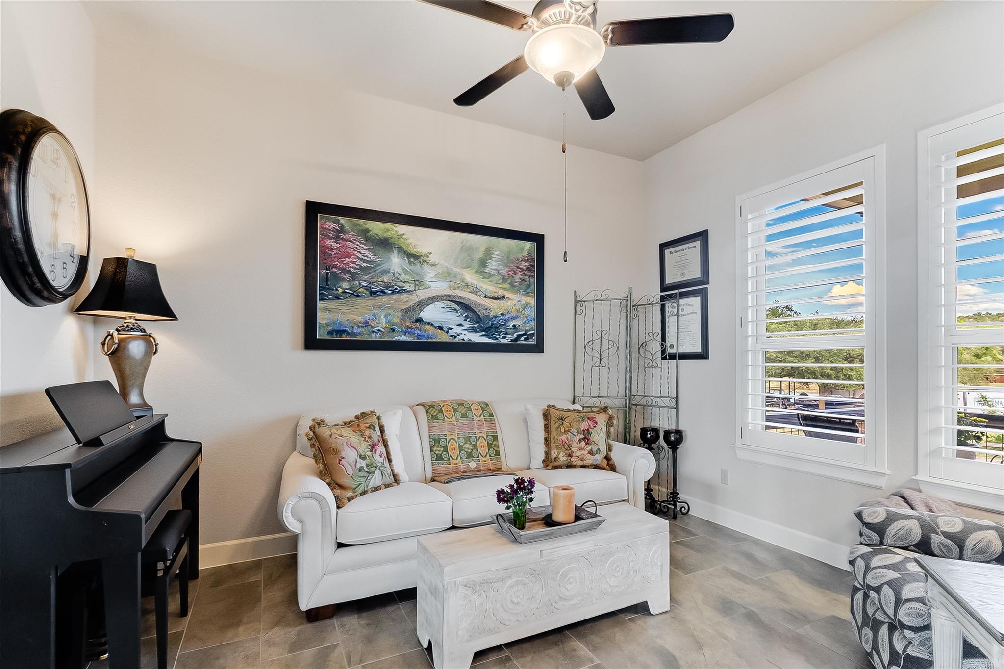 207 Emeralds Dr, Burnet, TX 78611