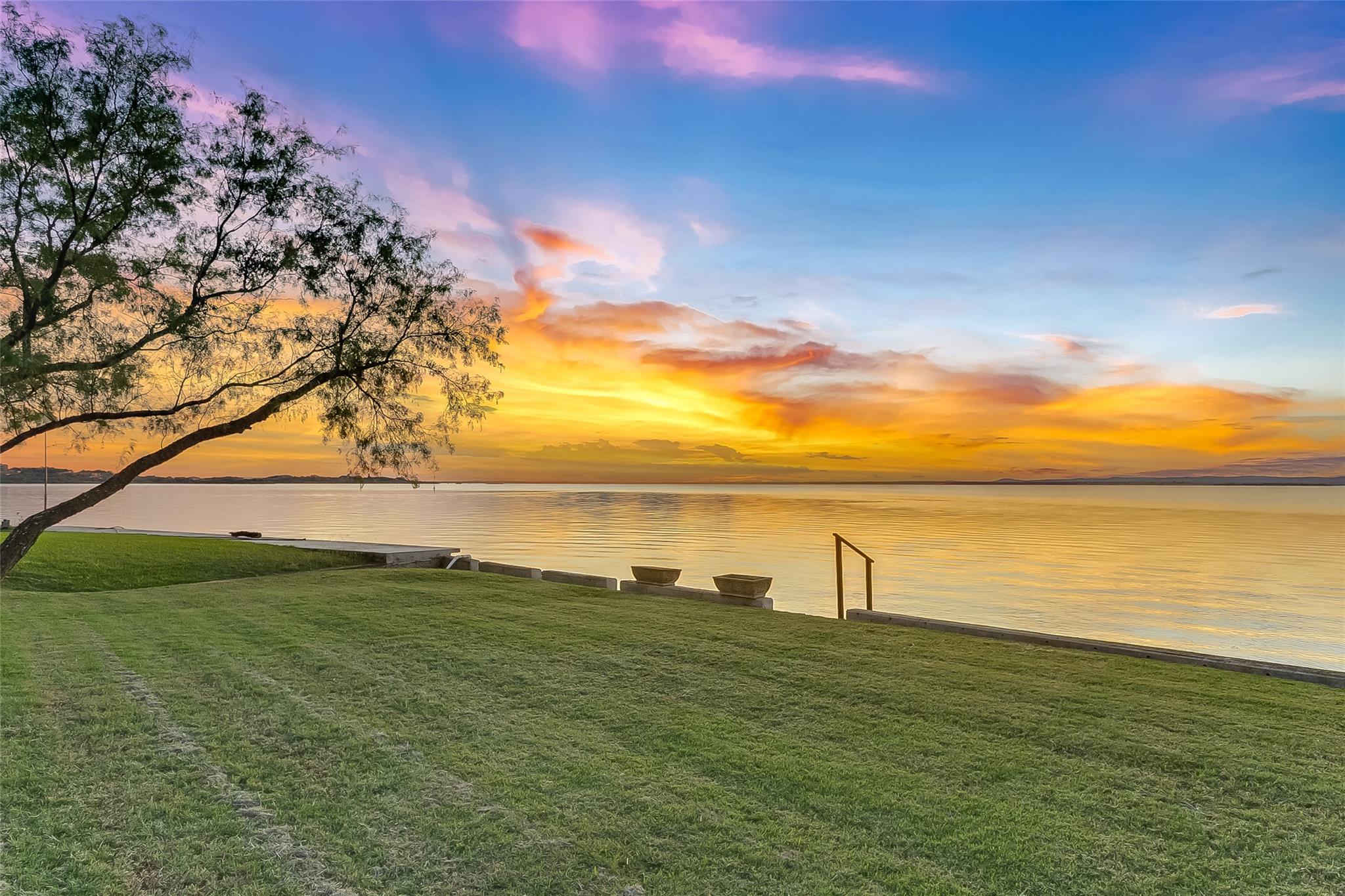 207 Emeralds Dr, Burnet, TX 78611