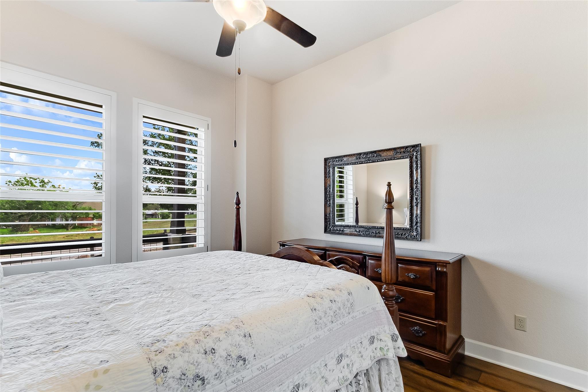 207 Emeralds Dr, Burnet, TX 78611