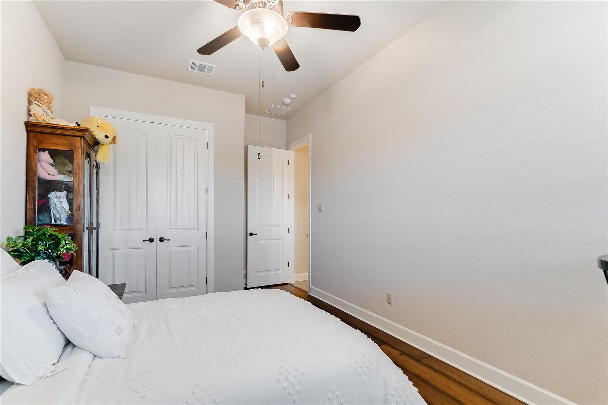 207 Emeralds Dr, Burnet, TX 78611