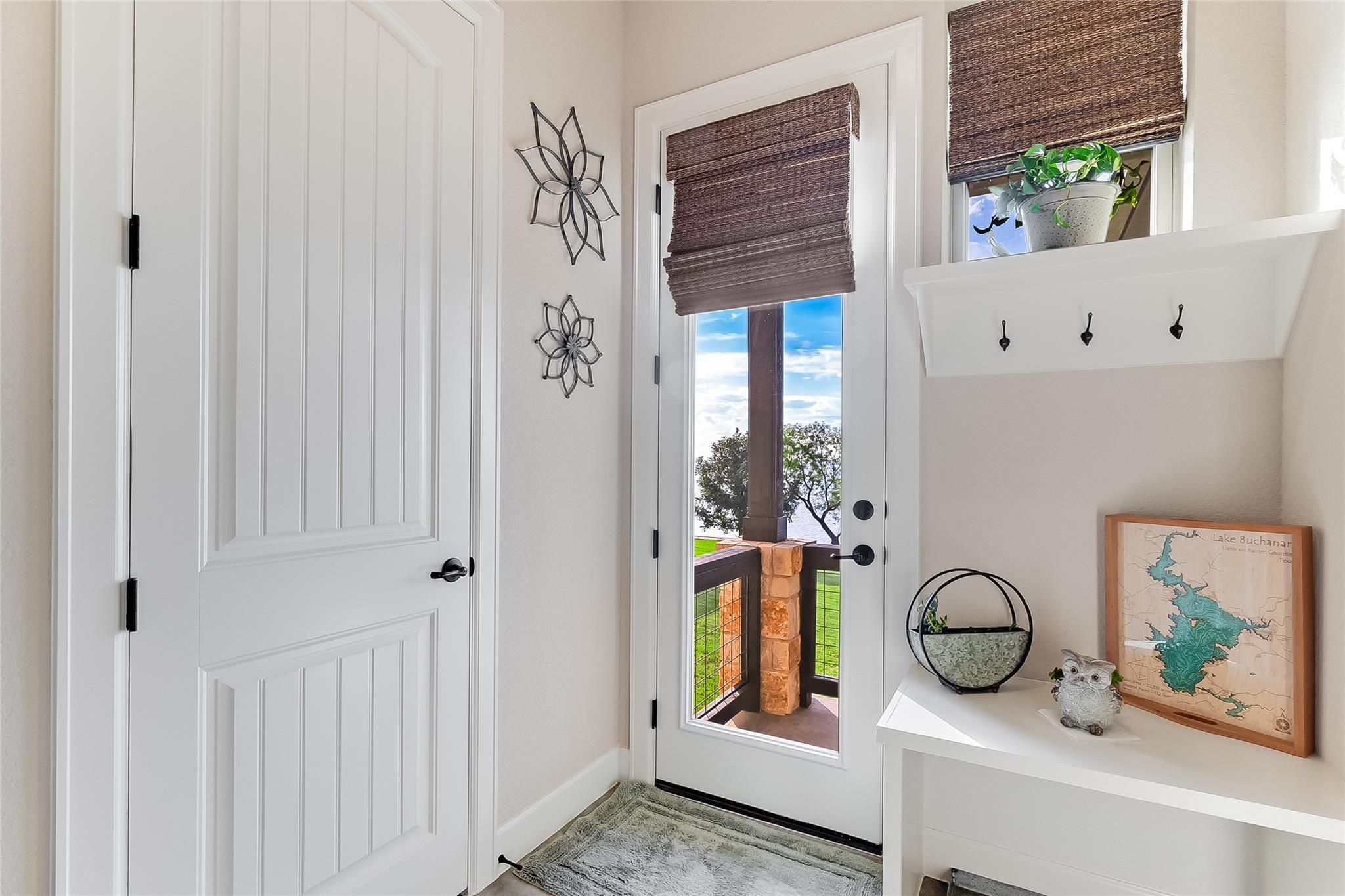 207 Emeralds Dr, Burnet, TX 78611