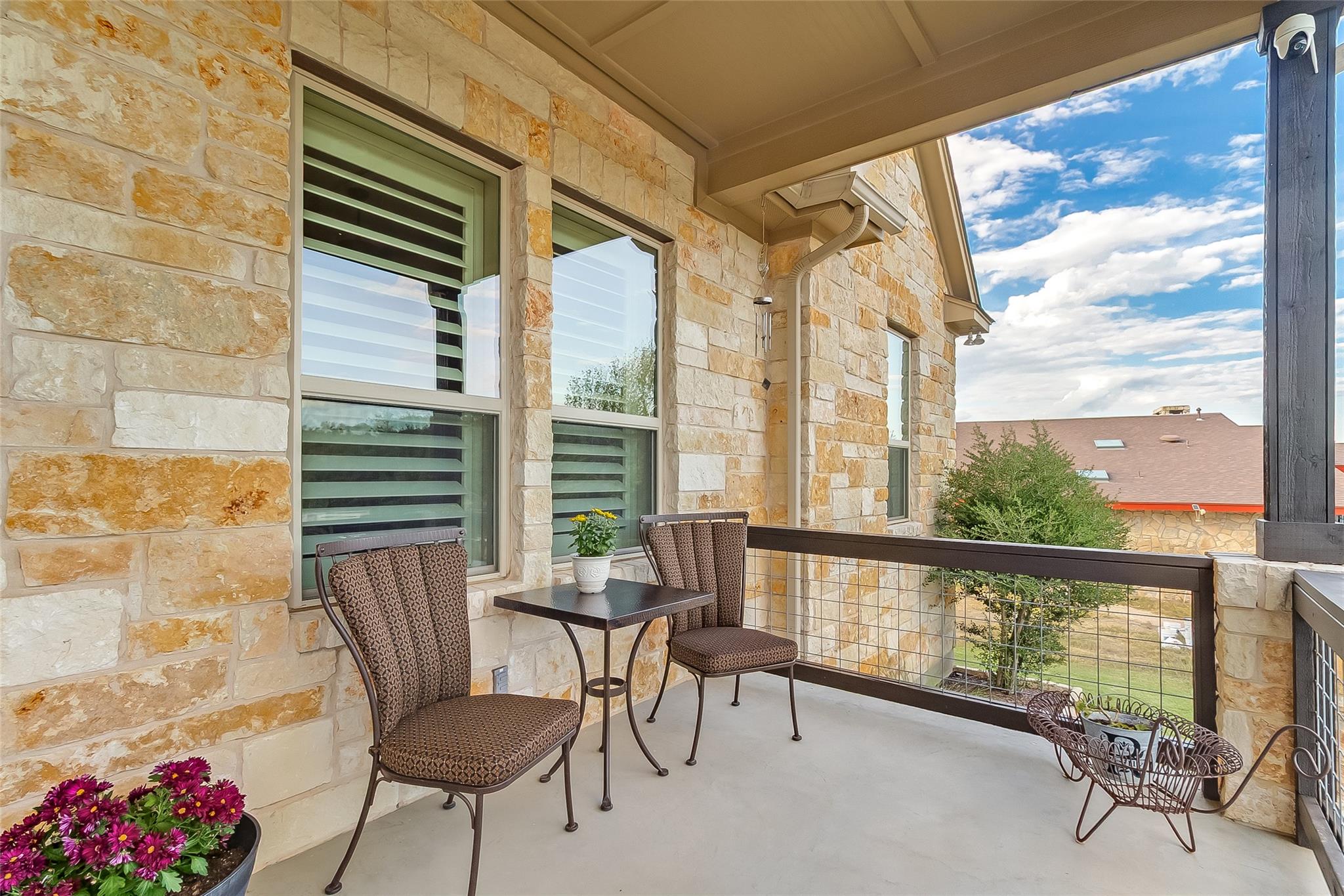 207 Emeralds Dr, Burnet, TX 78611