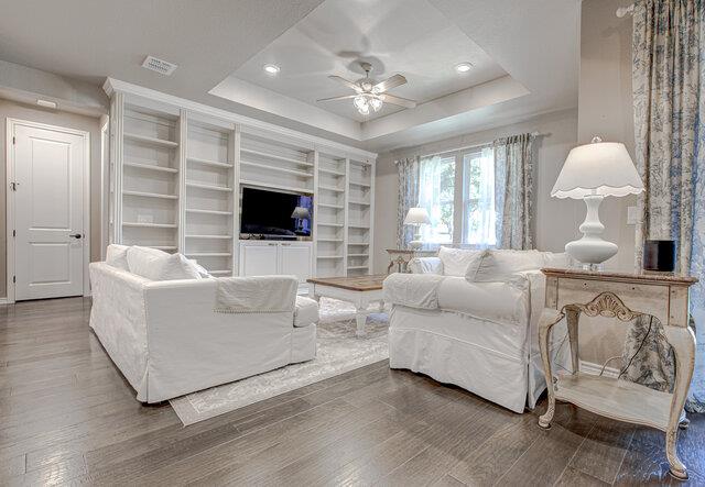 108 Charming Redbud Ln, San Marcos, TX 78666