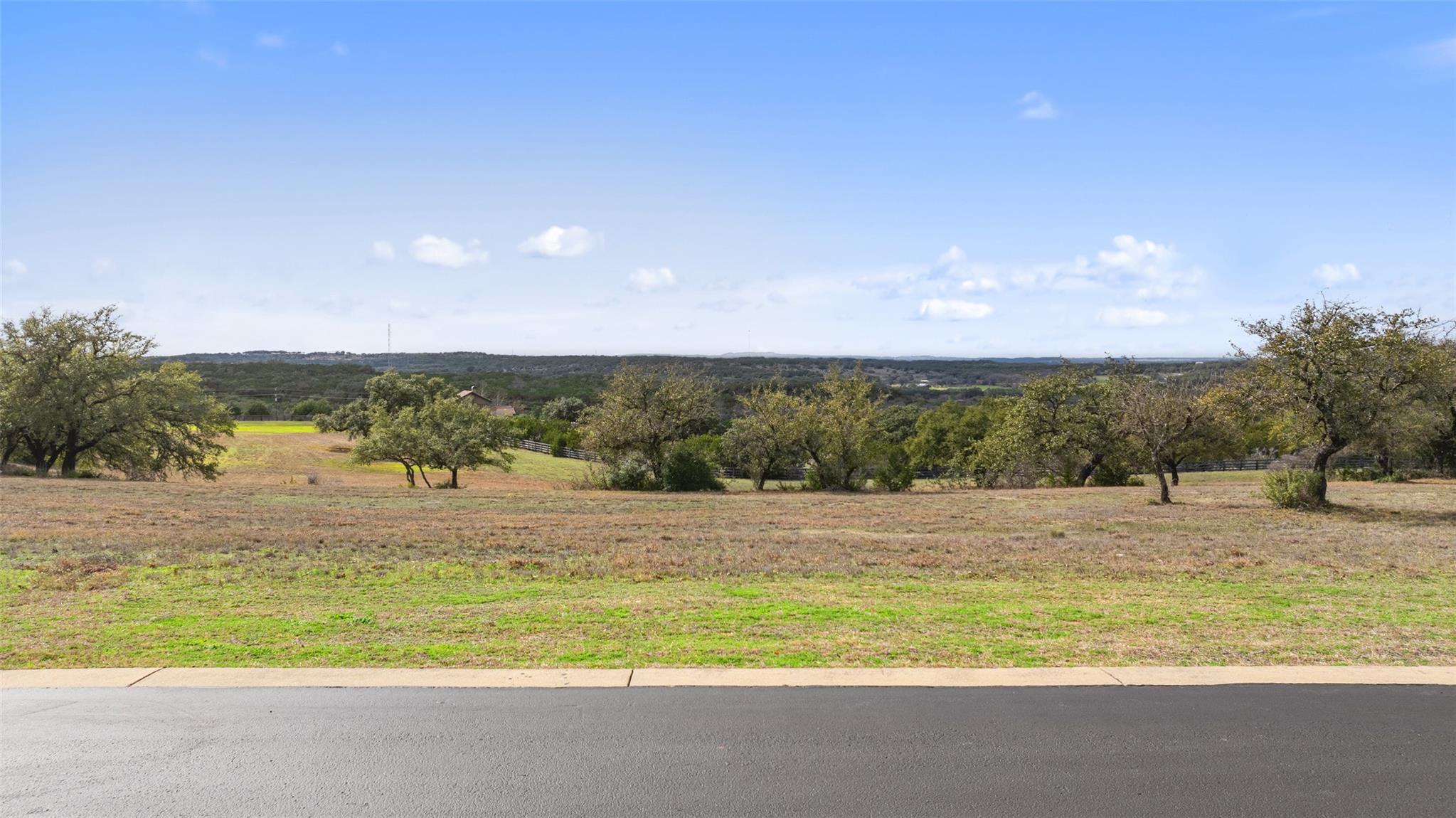 106 Quail Pt, Spicewood, TX 78669