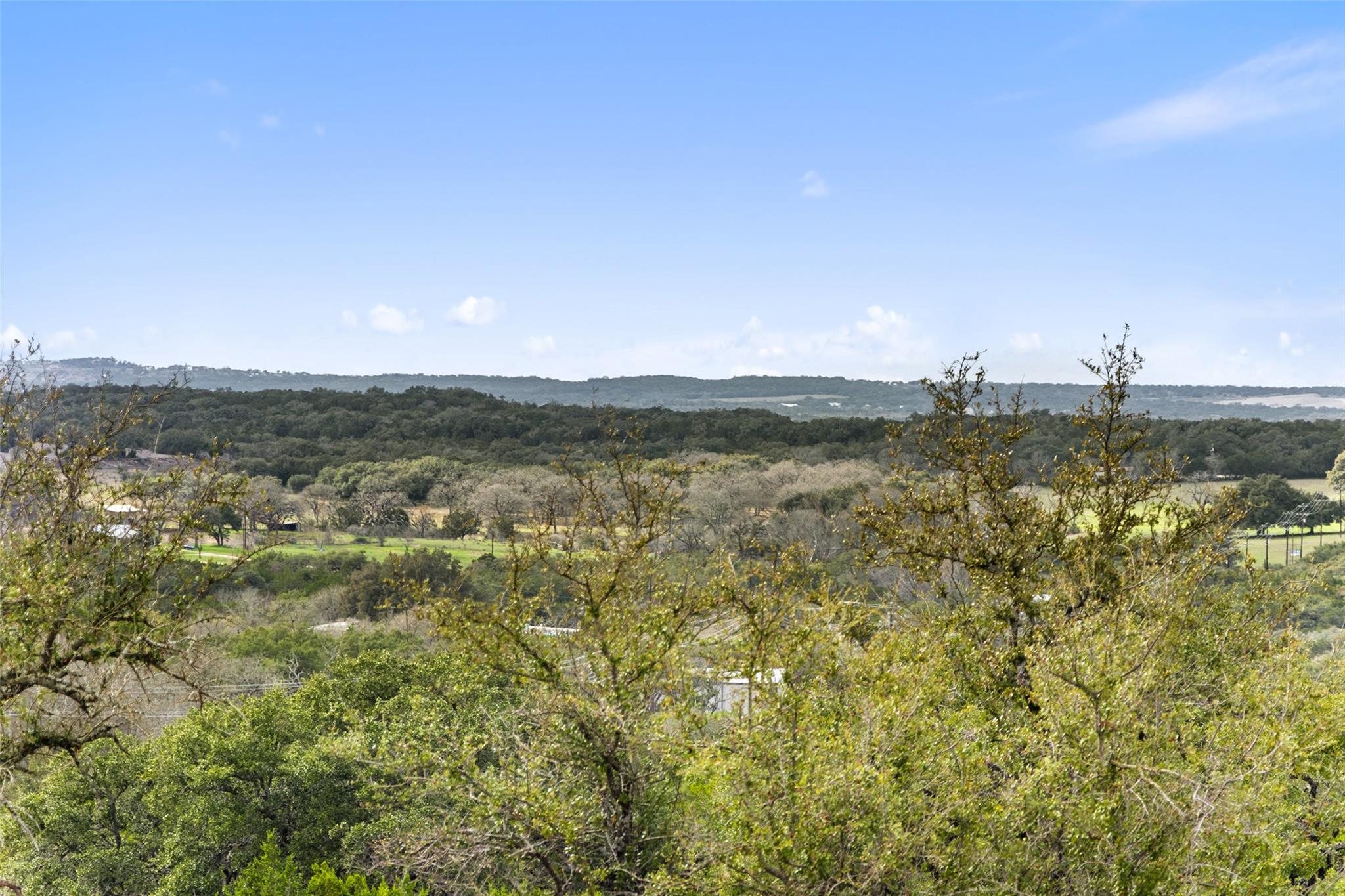 106 Quail Pt, Spicewood, TX 78669