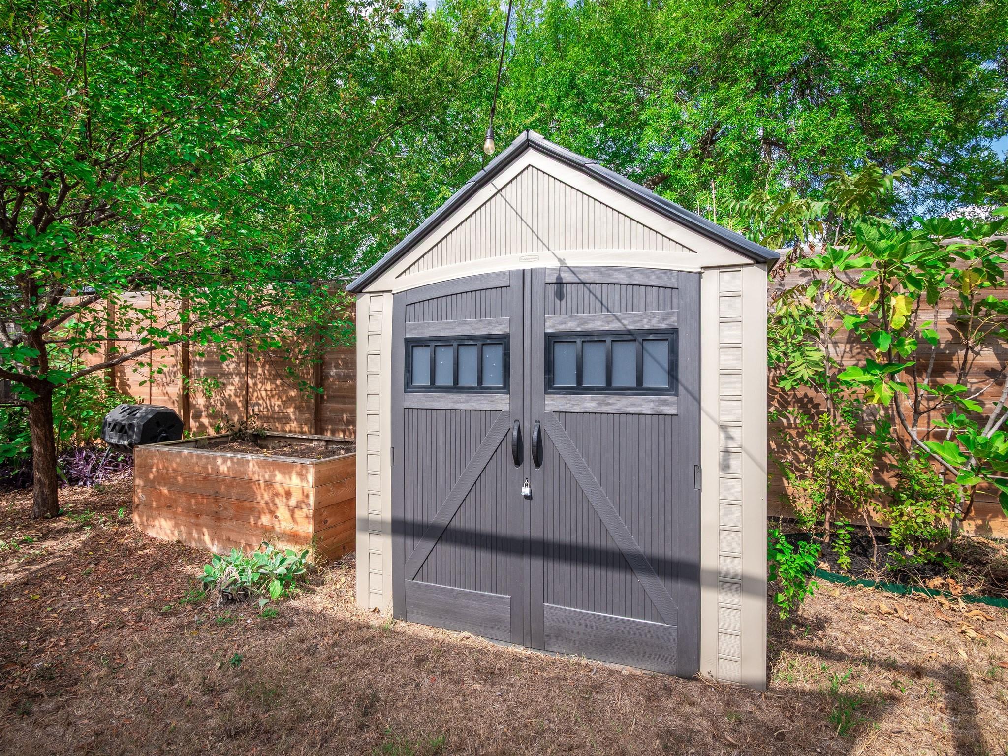 8204 Seminary Ridge Dr, Austin, TX 78745