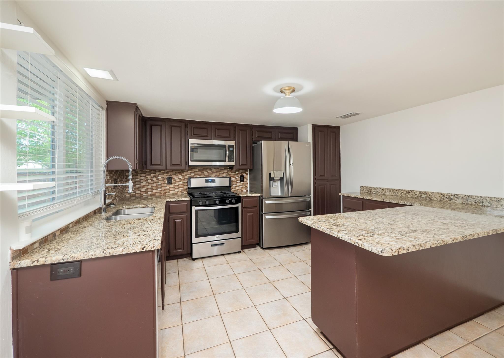 8204 Seminary Ridge Dr, Austin, TX 78745