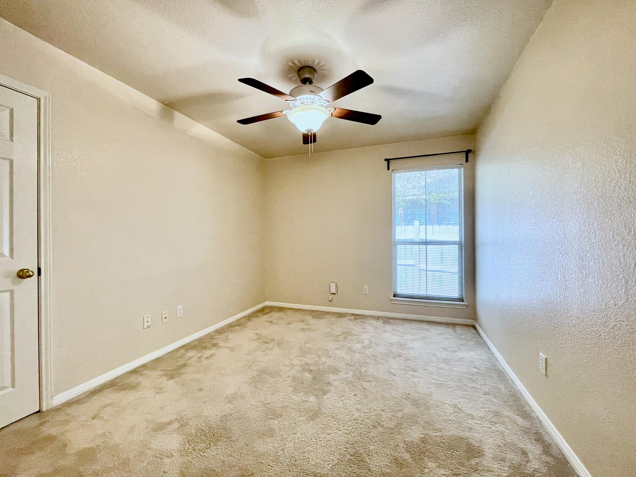 1725 Dapplegrey Ln, Austin, TX 78727