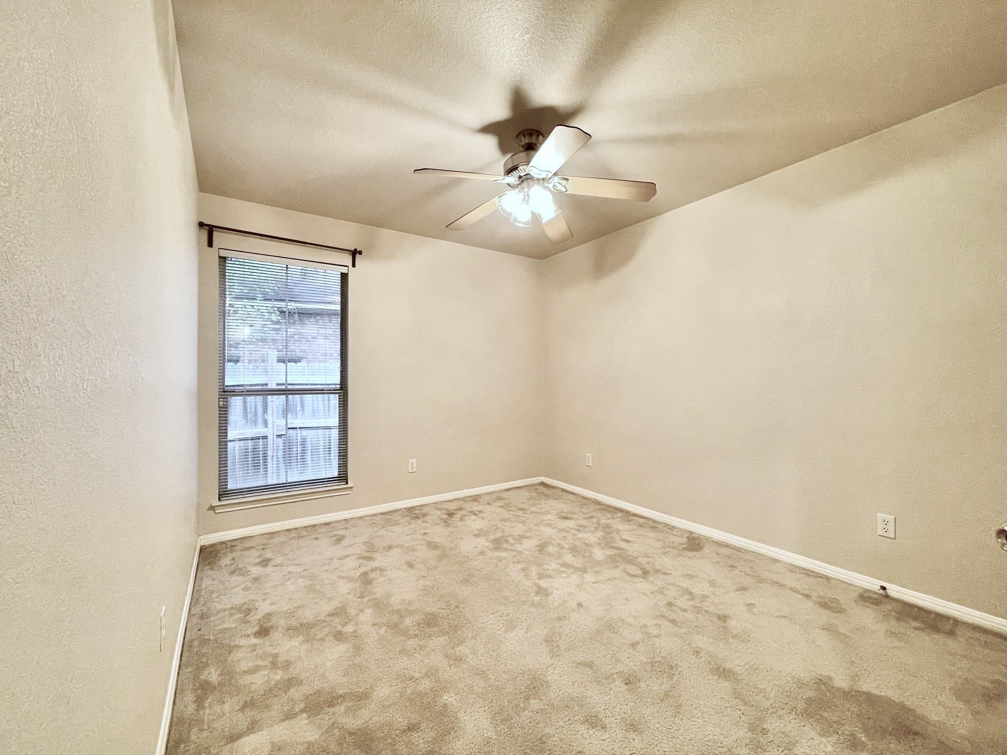 1725 Dapplegrey Ln, Austin, TX 78727