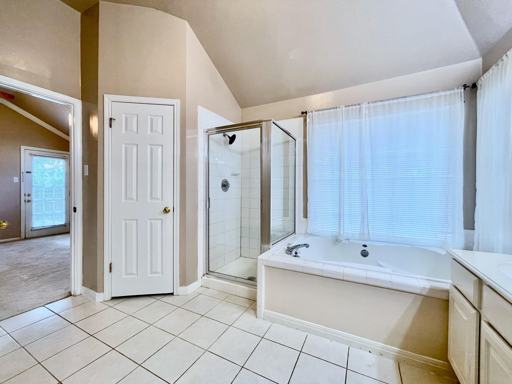 1725 Dapplegrey Ln, Austin, TX 78727