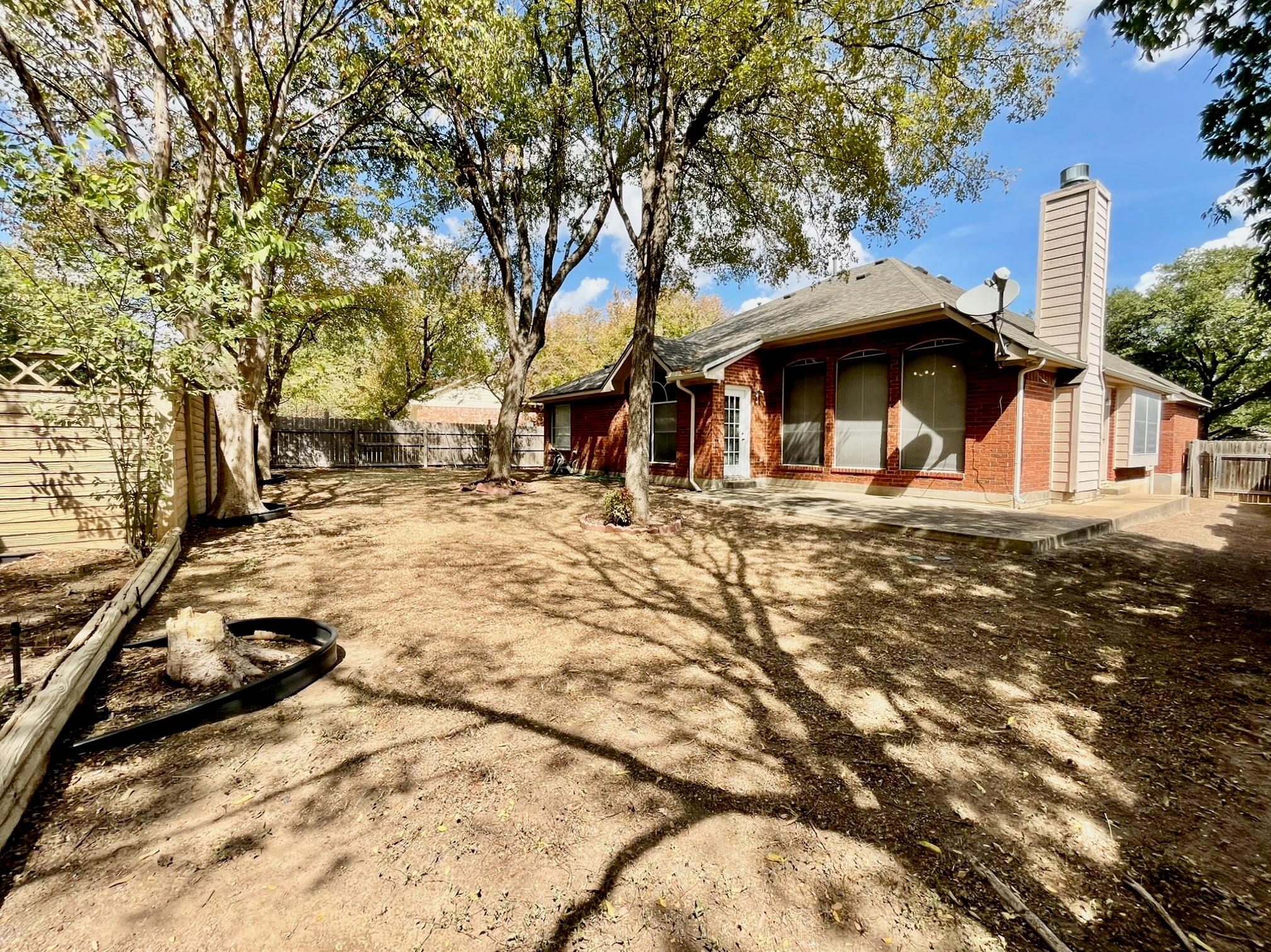 1725 Dapplegrey Ln, Austin, TX 78727