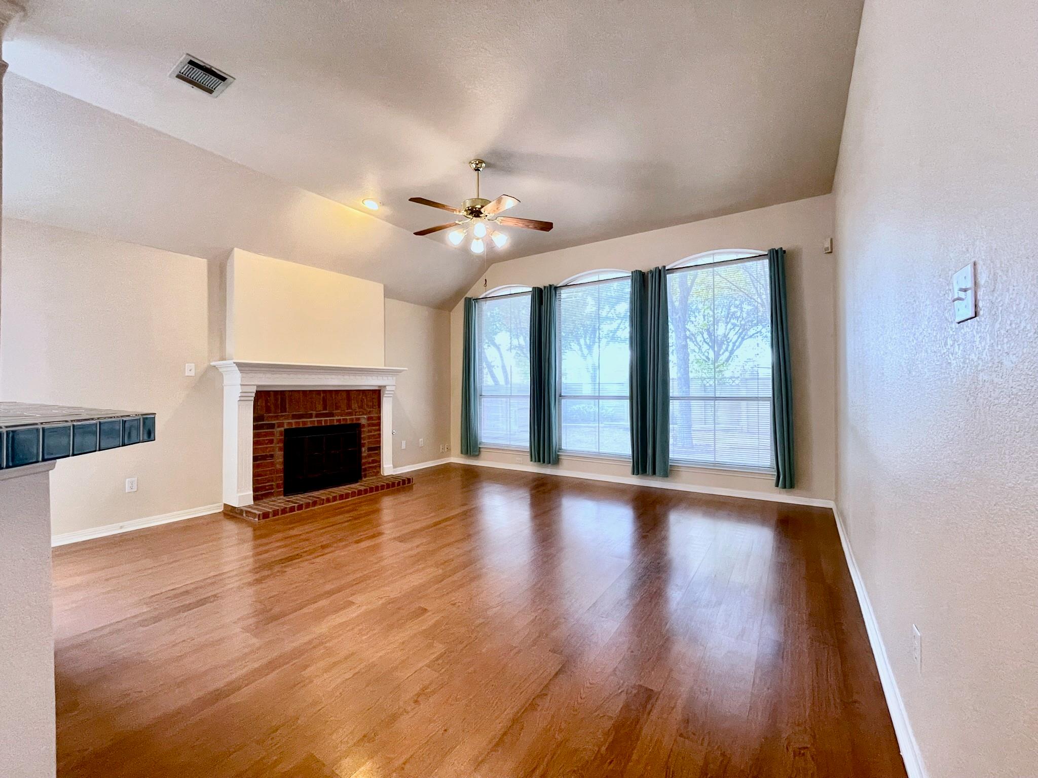 1725 Dapplegrey Ln, Austin, TX 78727