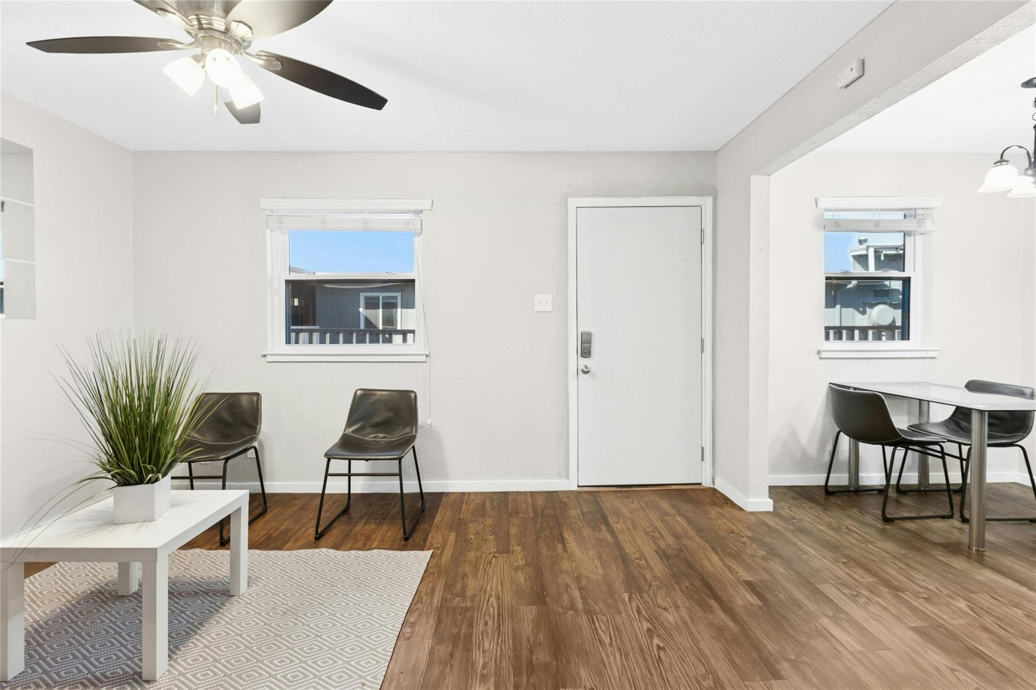 2401 Manor Rd # 214, Austin, TX 78722